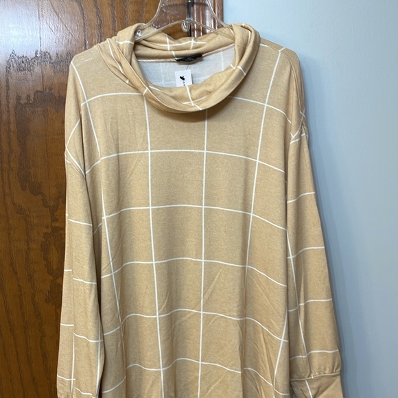 LANE BRYANT NWT Size 18/20 Tan White Relaxed Long-Sleeve Funnel-Neck Sweatshirt - Picture 4 of 12